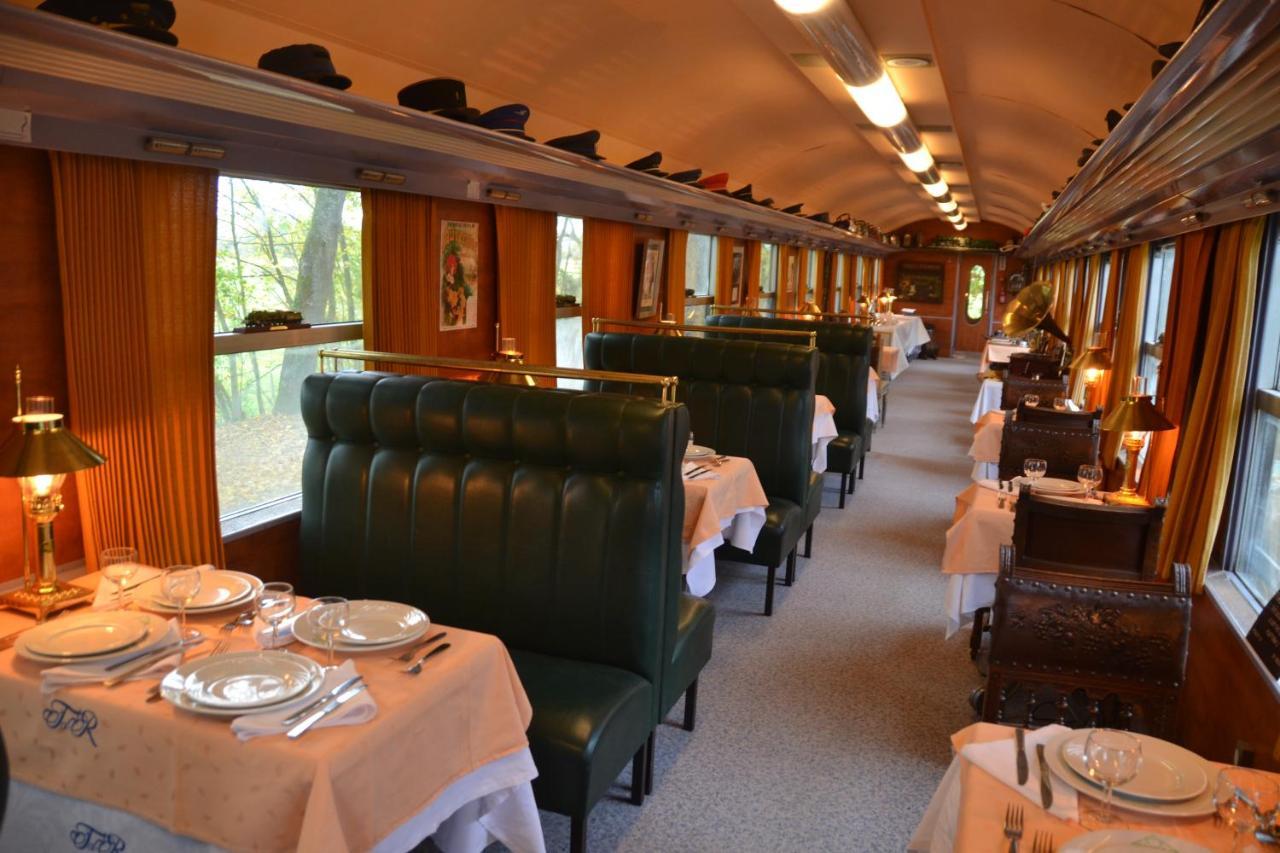 Le Train Des Reves Hotel Dracy-Saint-Loup Esterno foto