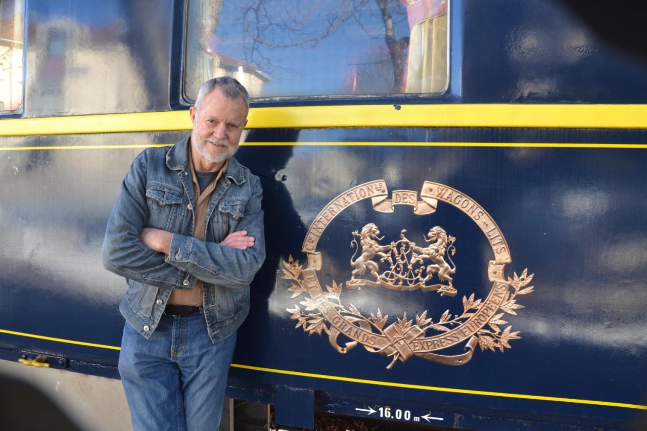 Le Train Des Reves Hotel Dracy-Saint-Loup Esterno foto